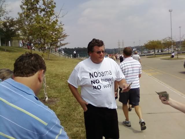 fat guy in anti obams shirt