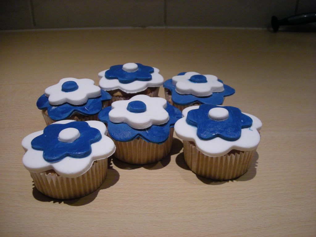 http://i533.photobucket.com/albums/ee340/Mniekiew/DSCN0787.jpg